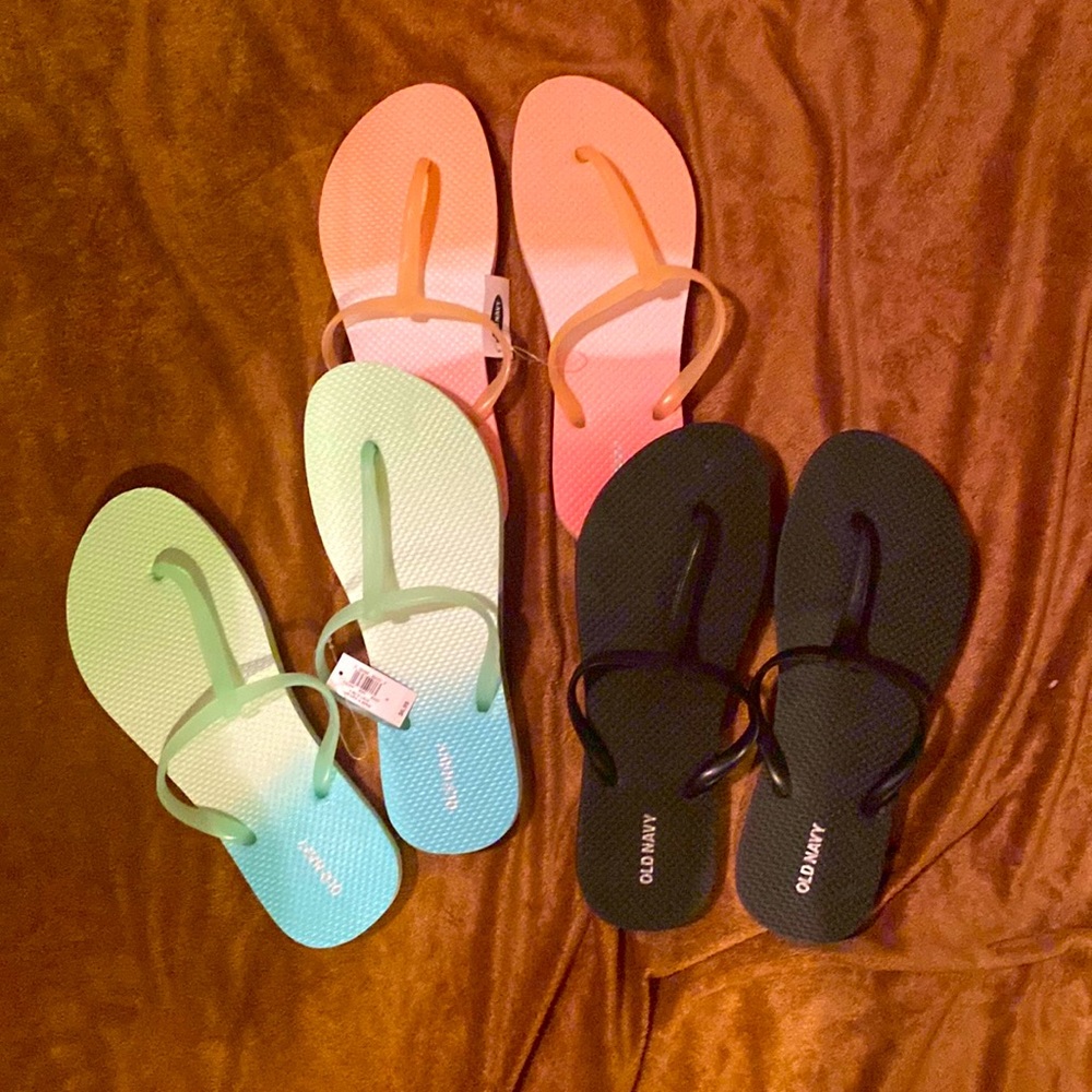 Old Navy flip-flops bundle